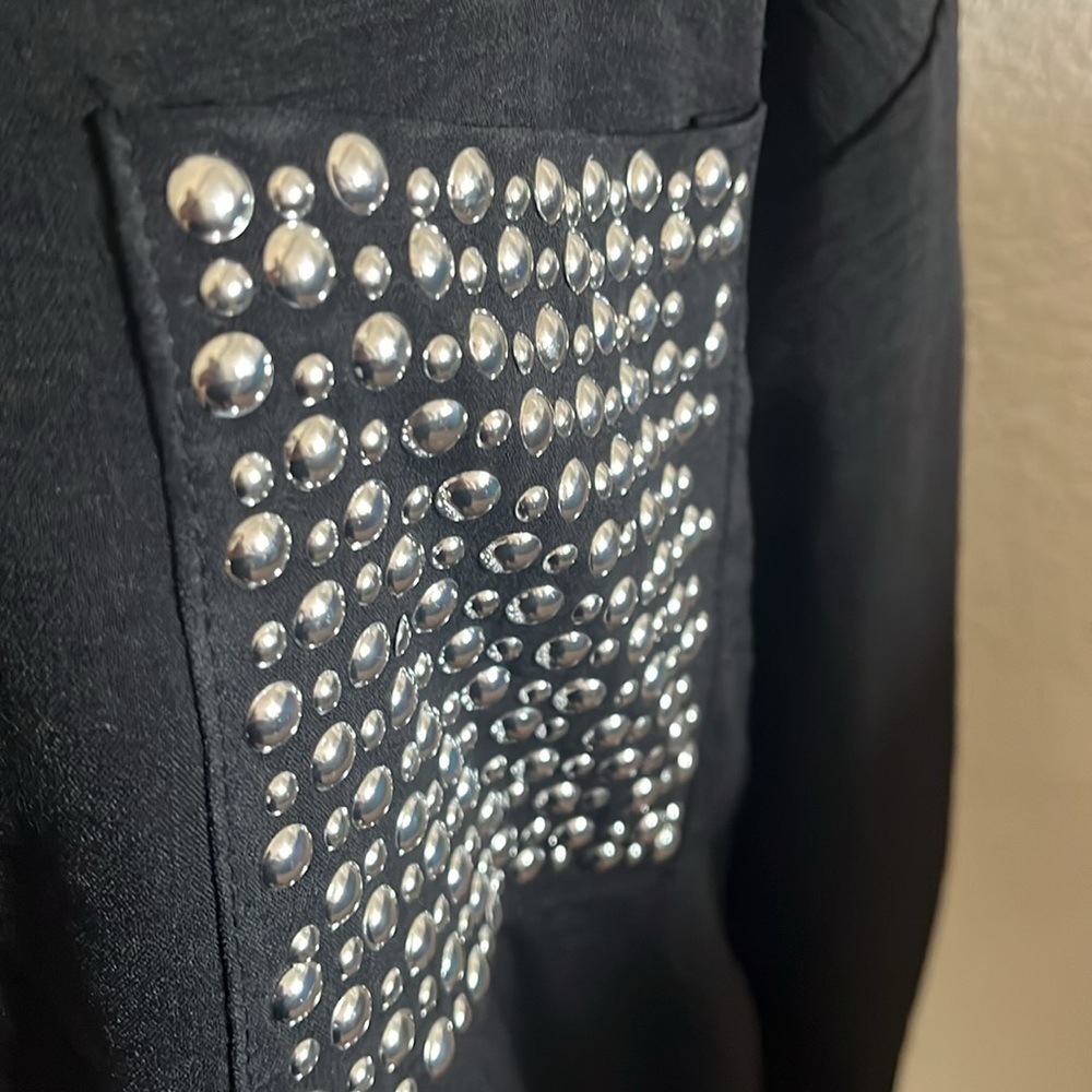 NWT Black Button-Up Blouse with Embellished Pocket - Picture 2 of 4